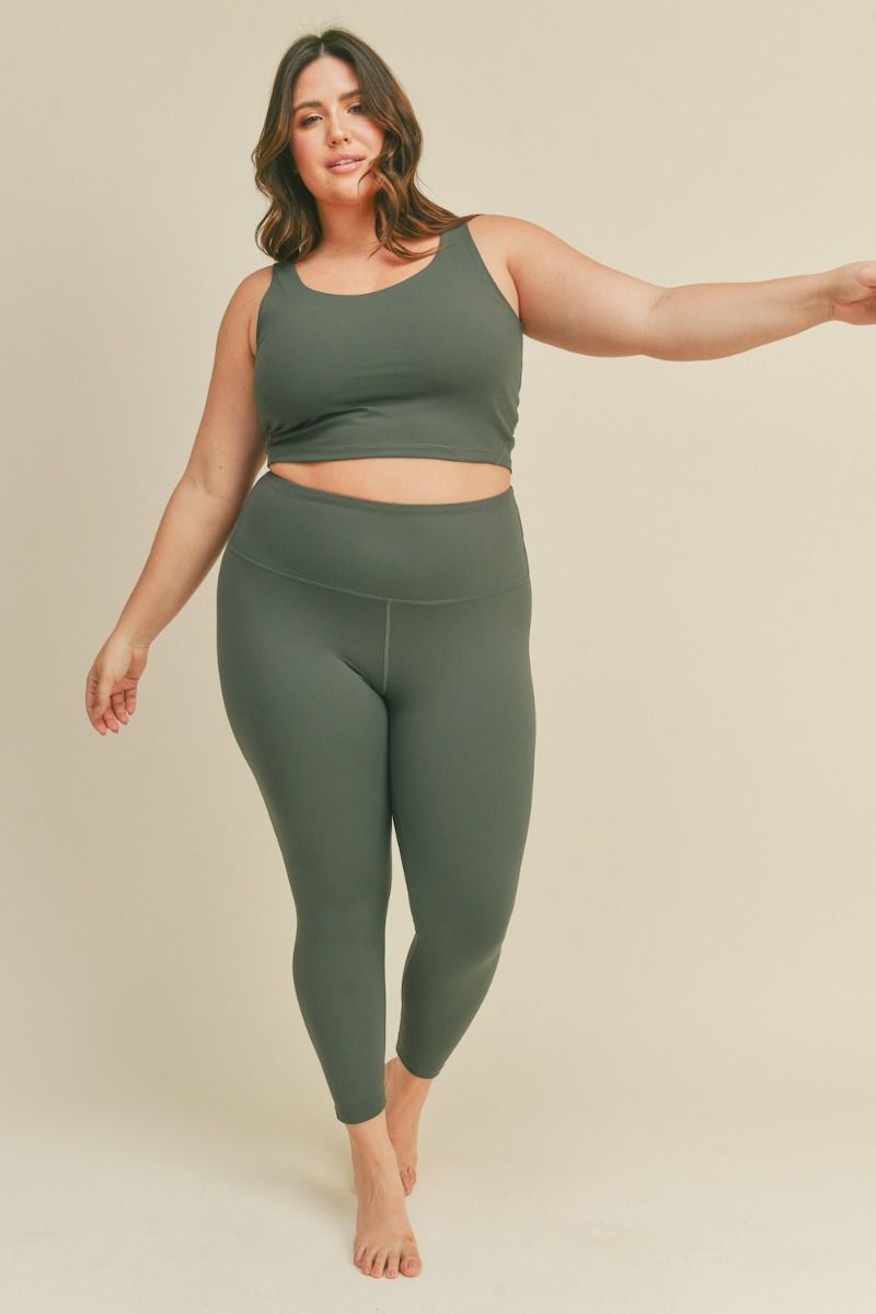 Aligned Performance Cropped Tank Top with Removable Bra Pads