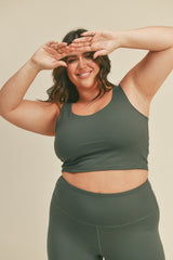 Aligned Performance Cropped Tank Top with Removable Bra Pads