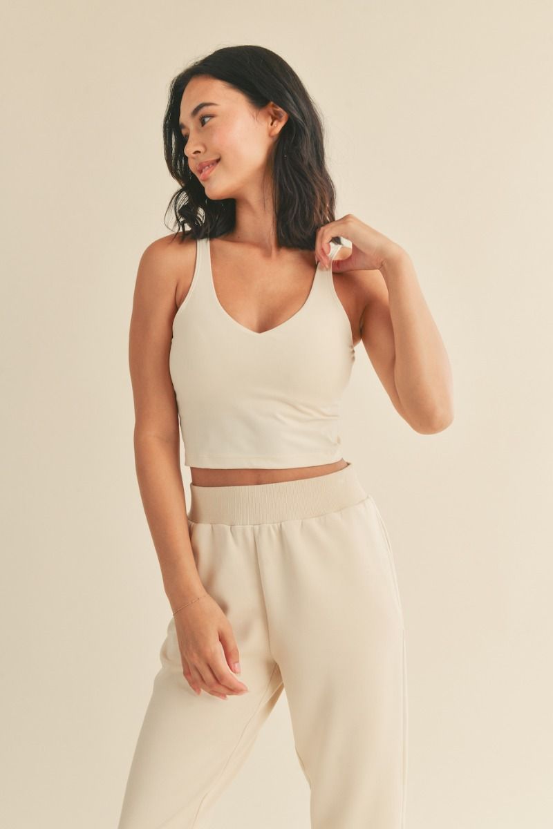 Aligned Performance Cropped Tank Top with Removable Bra Pads