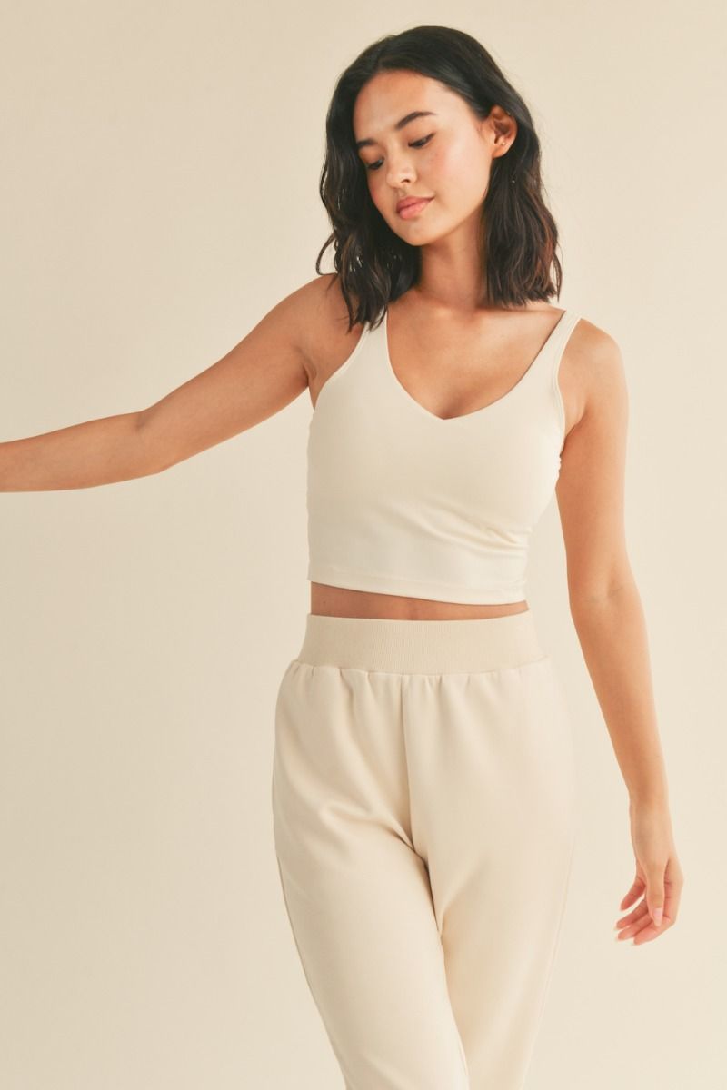 Aligned Performance Cropped Tank Top with Removable Bra Pads