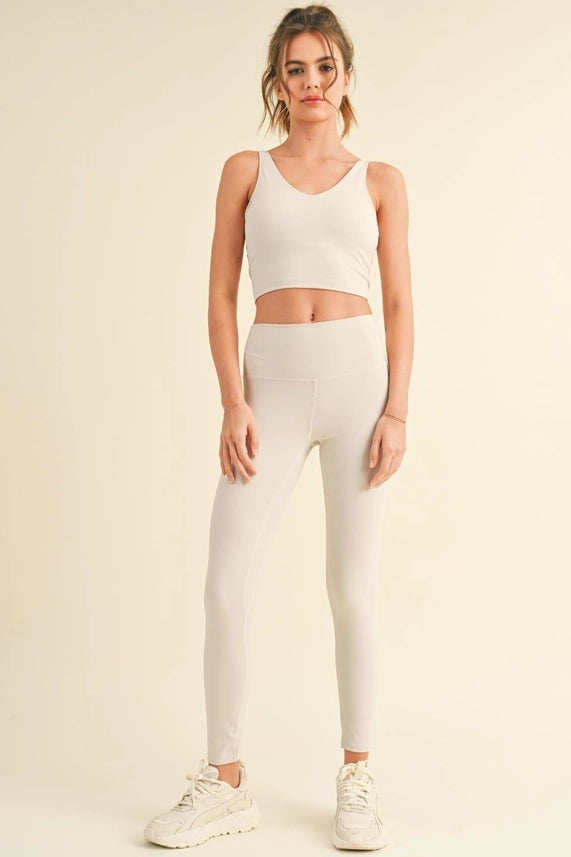 Aligned Performance Cropped Tank Top with Removable Bra Pads