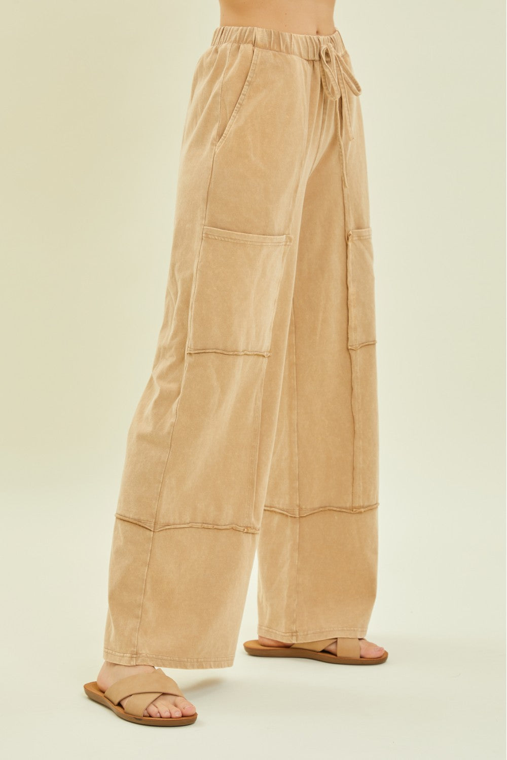 Mineral-Washed Cargo Style Wide-Leg Pants with Big Pockets