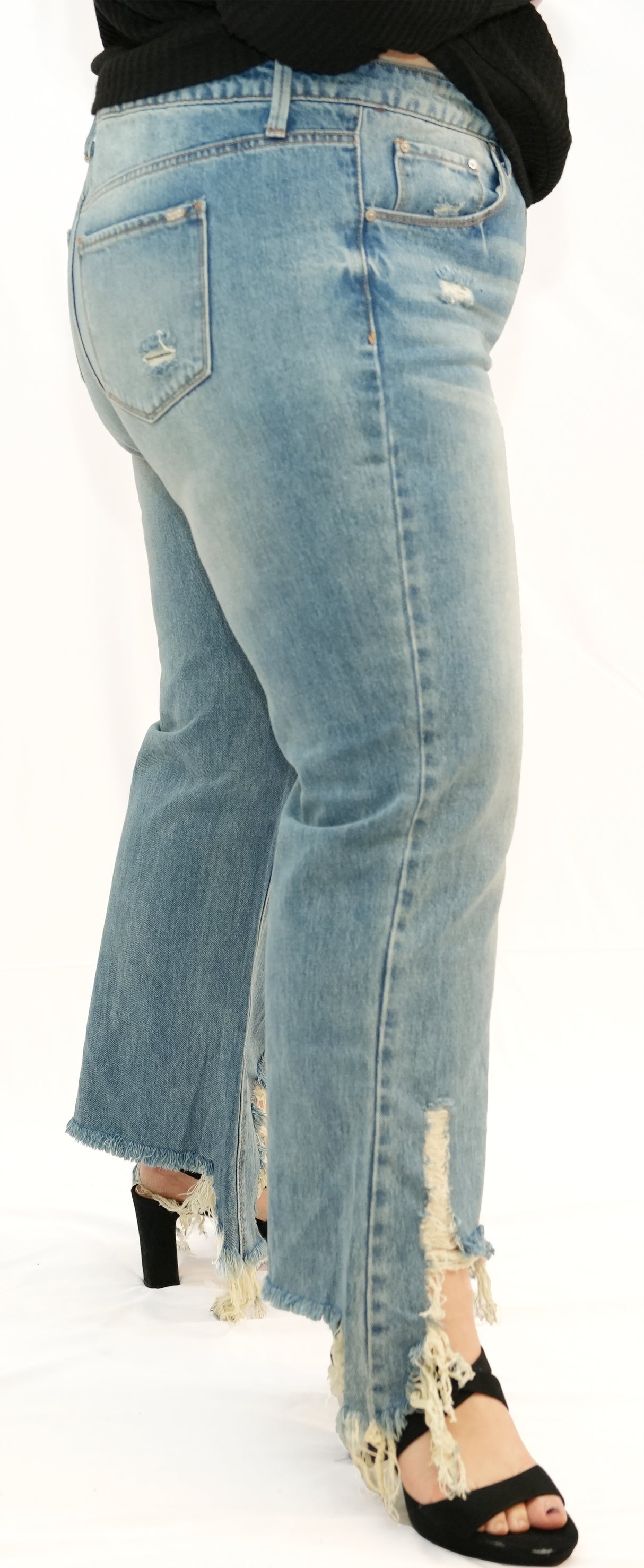 Heavy Distressed Jean Capri (Plus Size)