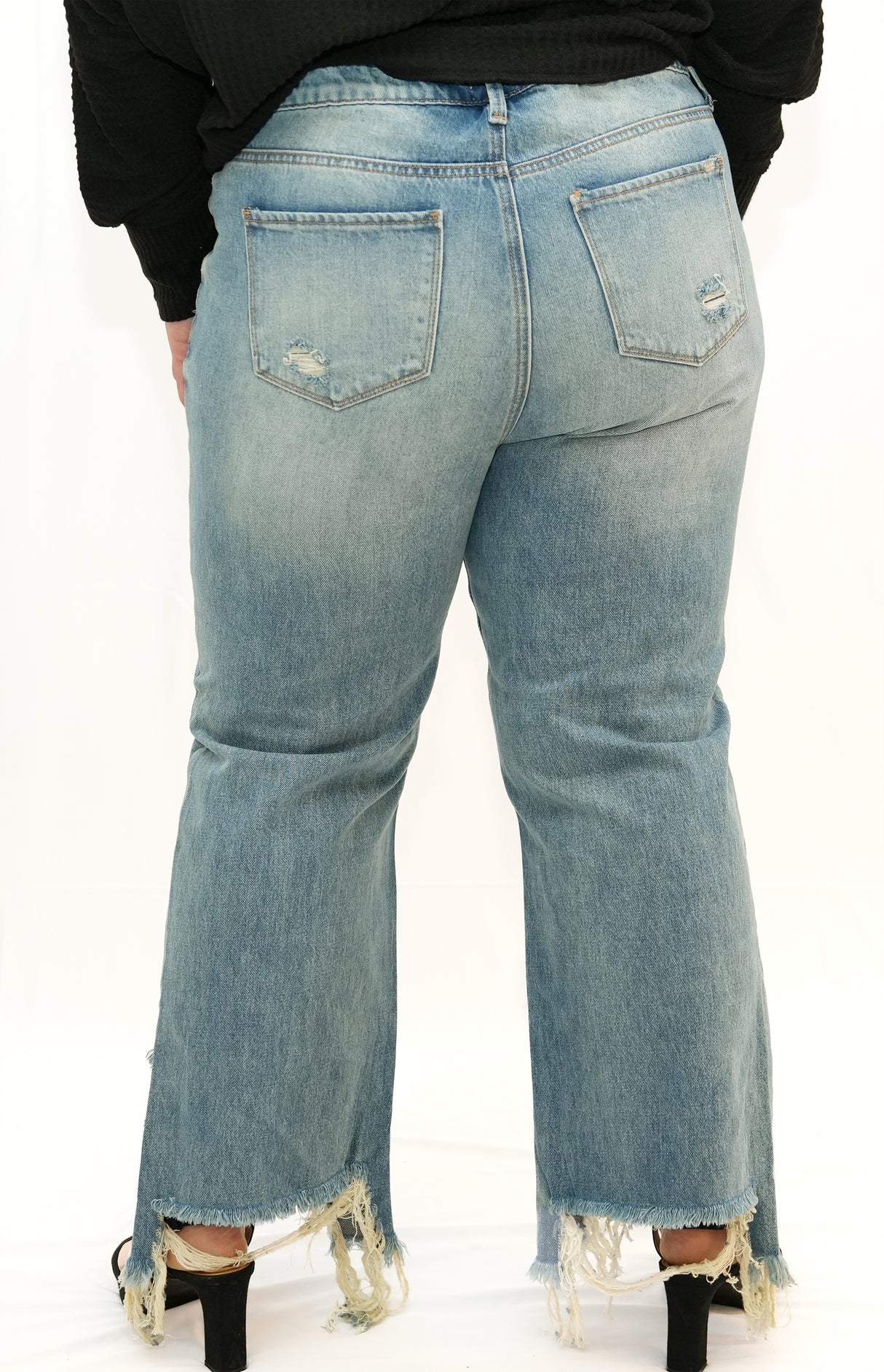 Heavy Distressed Jean Capri (Plus Size)