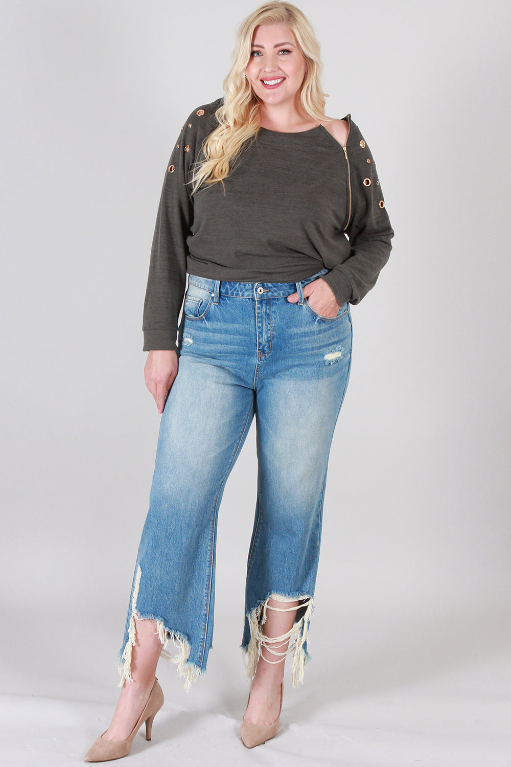 Heavy Distressed Jean Capri (Plus Size)